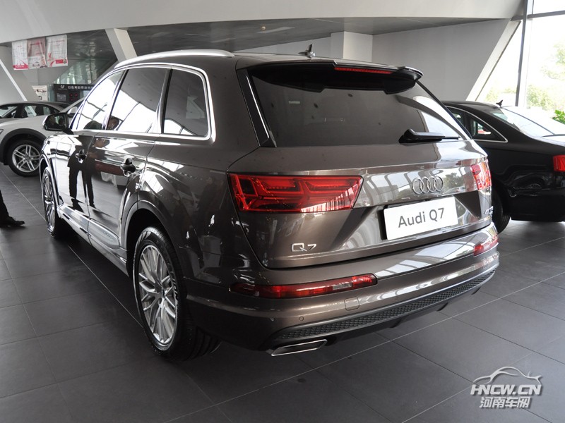 2016款 进口奥迪 Q7 外观
